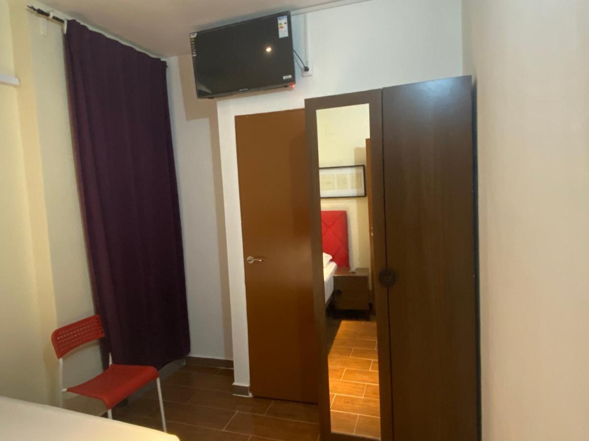 Hostal Granvia 628 Барселона Екстериор снимка